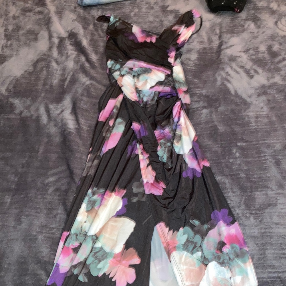 dress - Picture 2 of 4